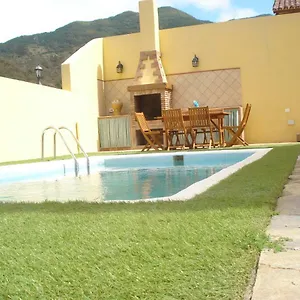 https://villa-las-salineras.in-canary-islands.com